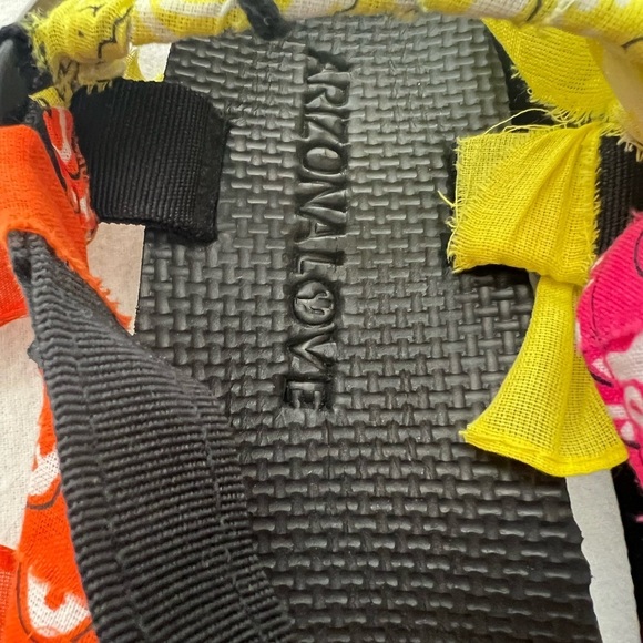 Arizona Love handmade sandals multi colored paisley print, Velcro straps NWT 37 - Picture 3 of 7